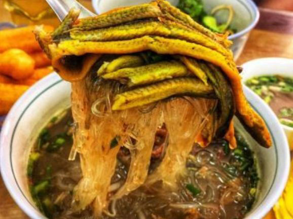 Ba-Phan-eel-vermicelli-best-restaurant-in-Ninh-Binh